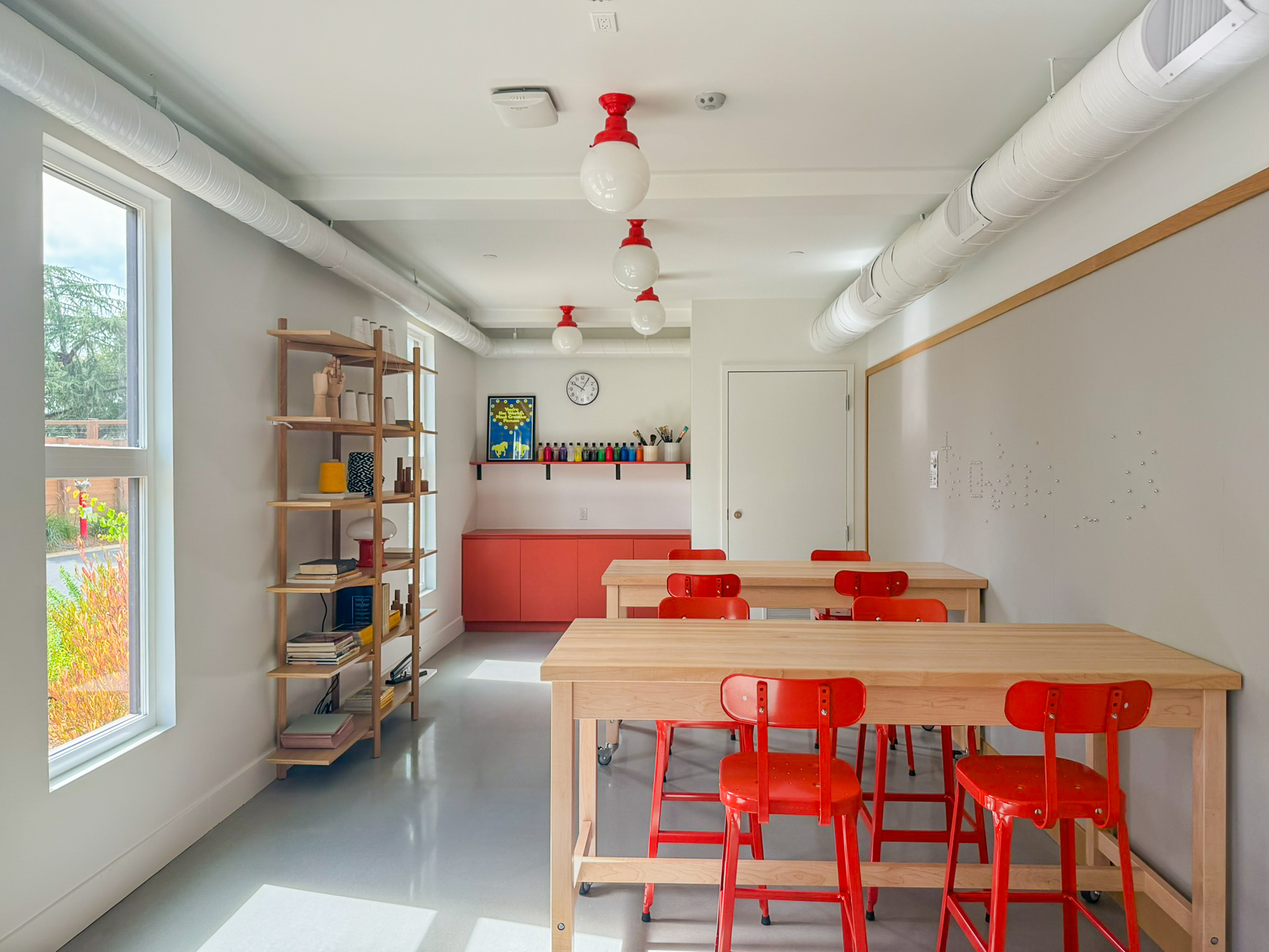 The Vibrant Indoors Image 3