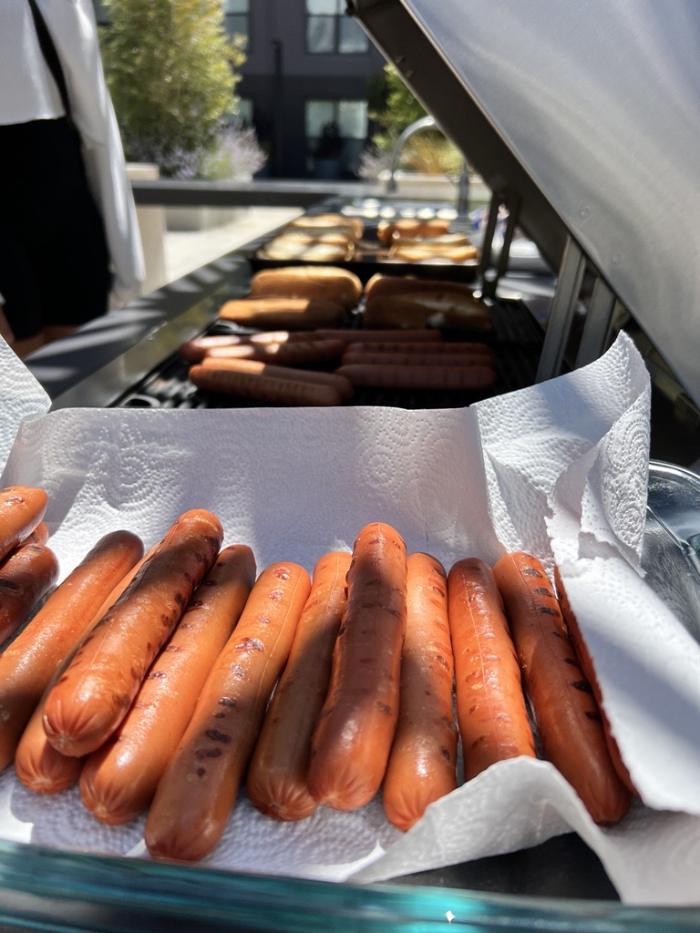 Red, White & Bloom: Garden BBQ Bash  Image 3