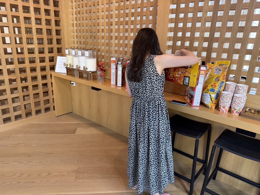 Comic Book Cereal Bar Image 3