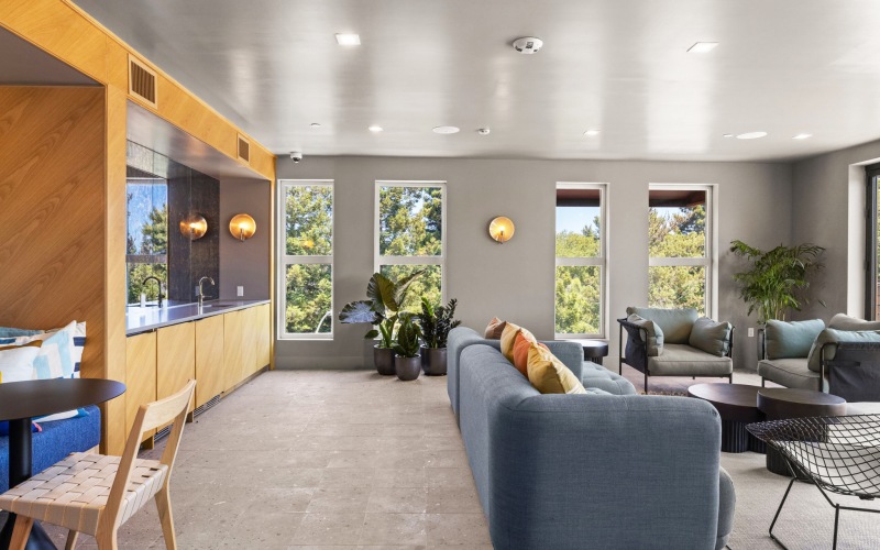 The Study and The Studio (Resident Lounges)