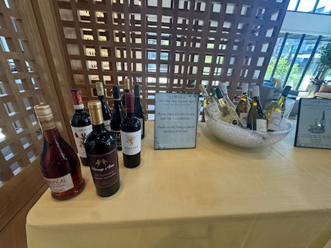 Last Friday: Rose & Bubbly Night Image 1